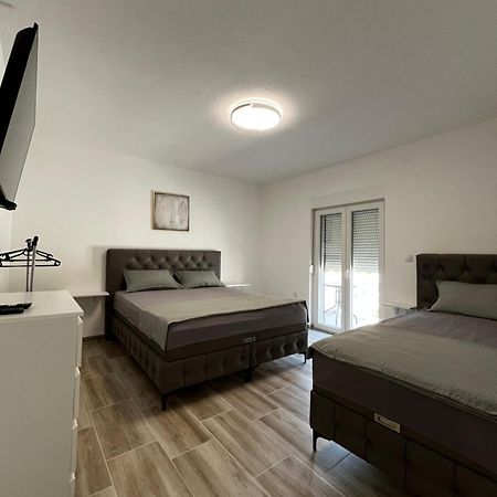 Twin Apartments Ivanica ภายนอก รูปภาพ